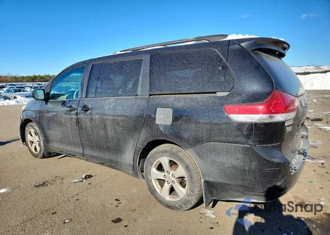 2013 Toyota Sienna Le from USA, damaged, VIN 5TDKK3DC9DS355552